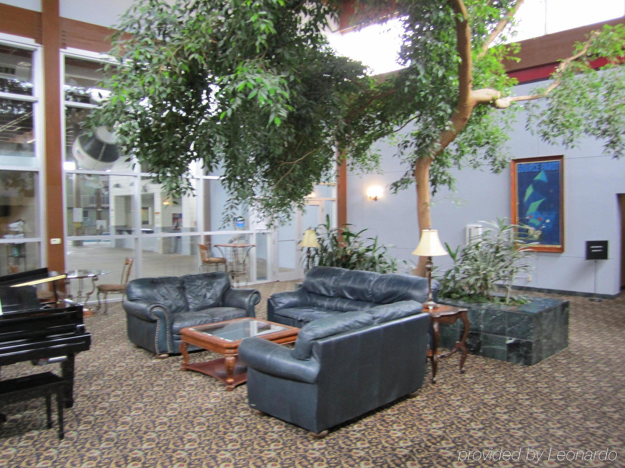 האטצ'יסון Atrium Hotel & Conference Center מראה חיצוני תמונה